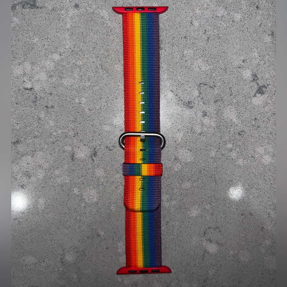 APPLE PRIDE WRISTBAND - 42MM
